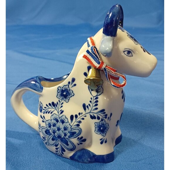 Vtg Hand-Painted Delft Blue Dutch Cow Creamer Pitcher W/ Windmill Floral Design - Picture 3 of 13